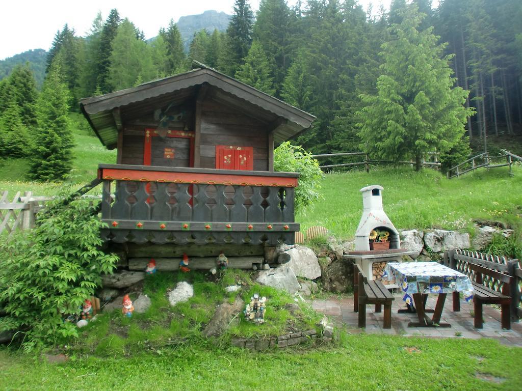 B&B Agriturismo Cesa Ciasates Canazei Exterior photo